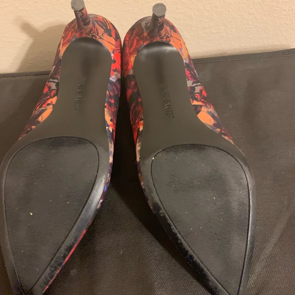 Shoes - Picture 4 of 4